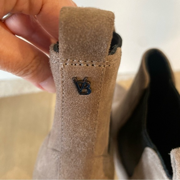 Veronica Beard Leland Ankle Booties 5.5 Suede Boots Heel Point Toe new - Picture 4 of 7